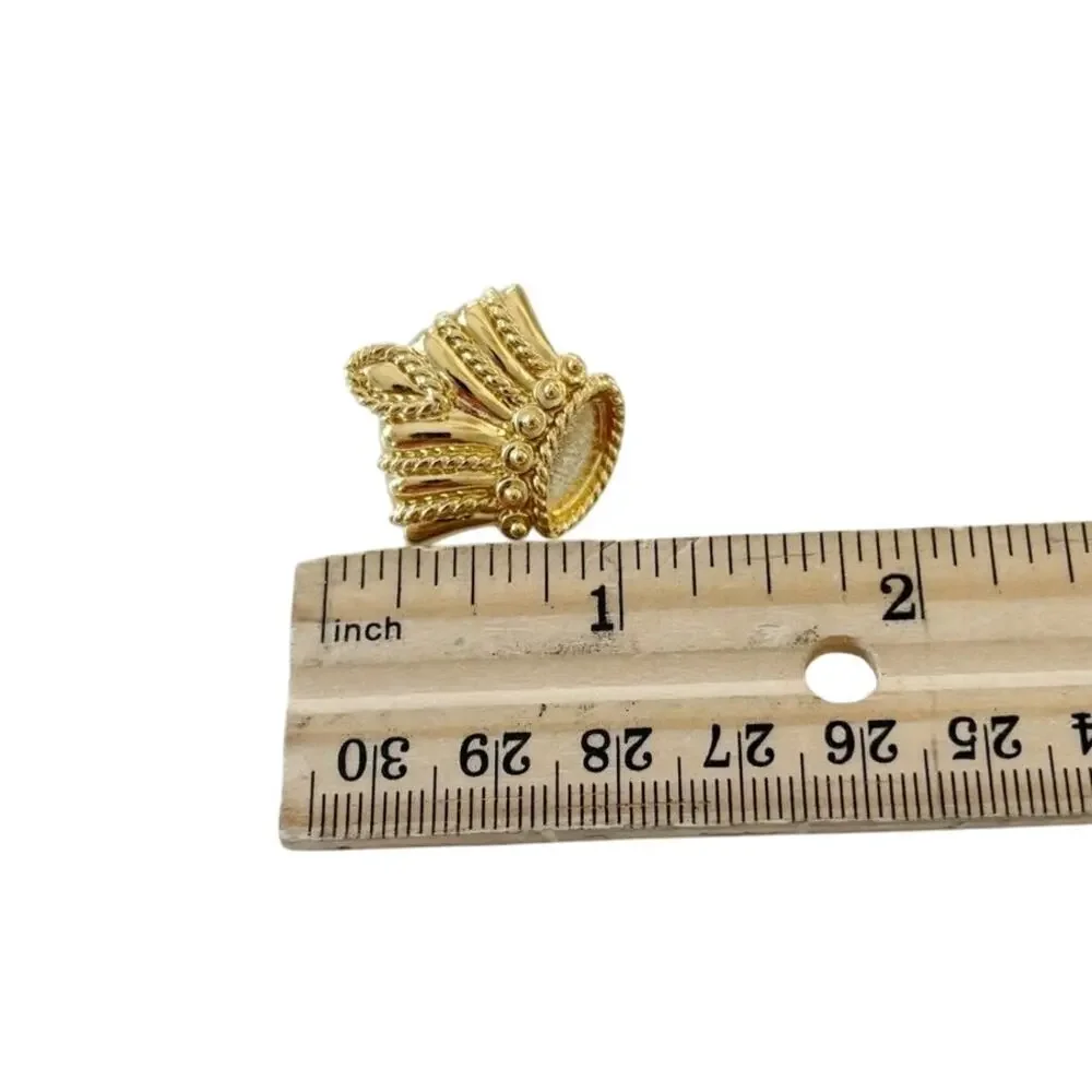 Vintage Trifari Crown Gold Textured Pierced Earrings Signed - Picture 7 of 10